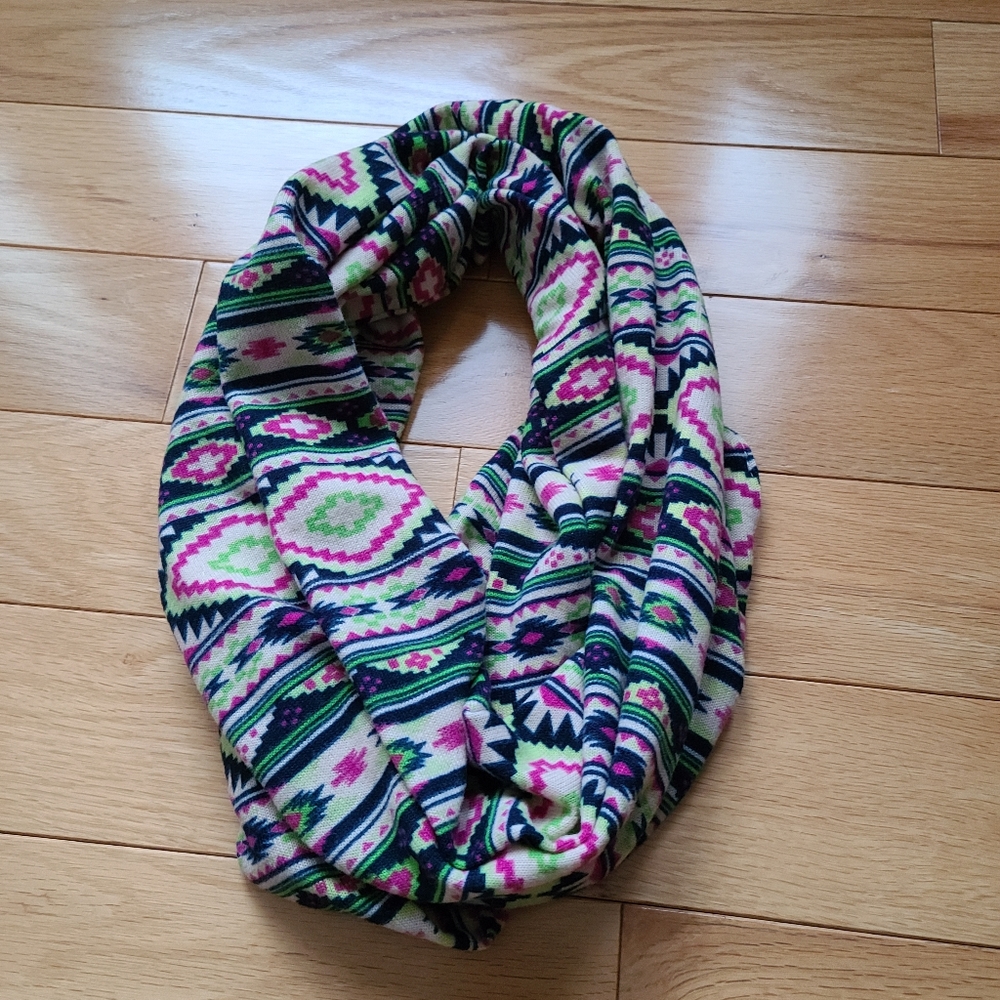Infinity Scarf with Geometric Design